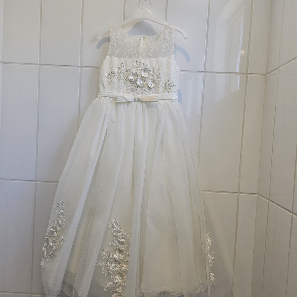 Elegant White Floral Kids Dress